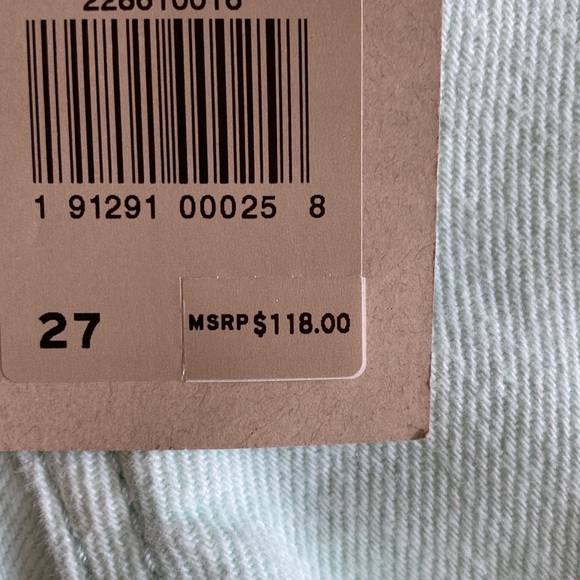 NWT Levi’s Wedgie Fit Straight Jeans - Picture 8 of 8